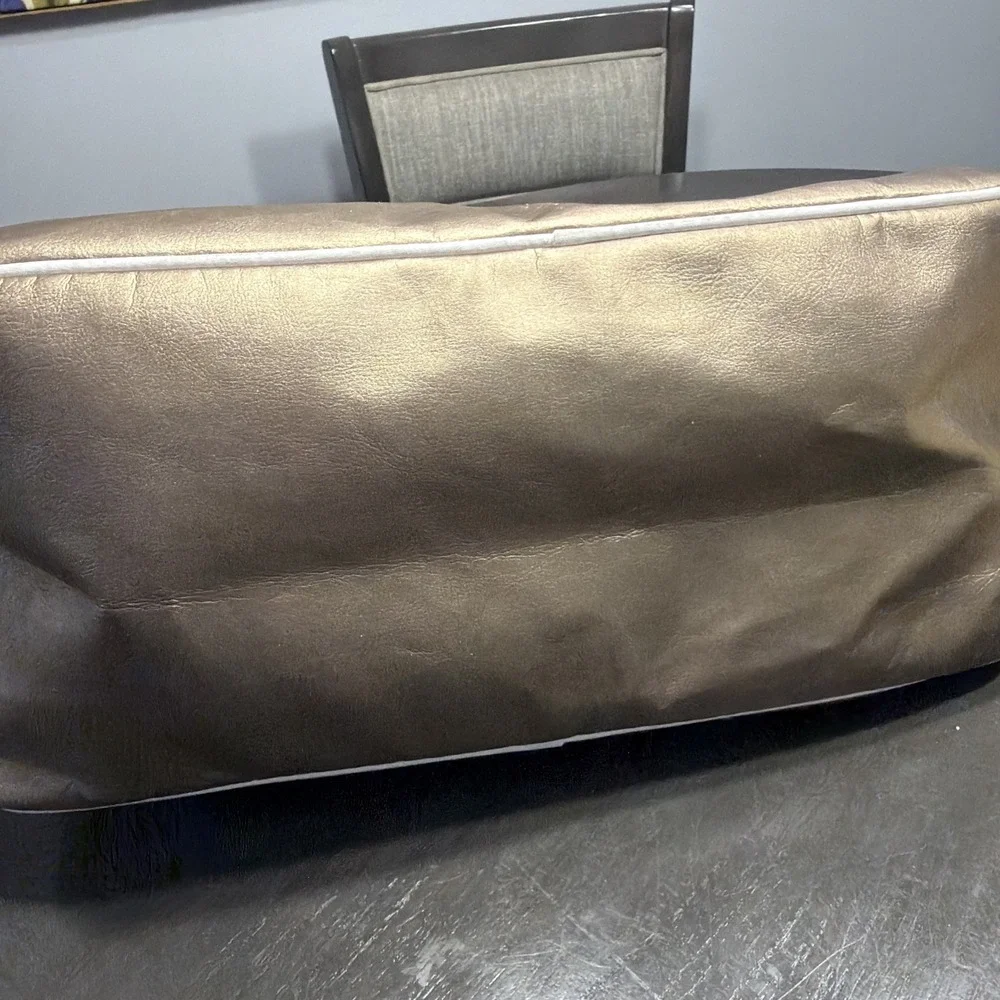Rare!  NIKE Travel Bag Gold
